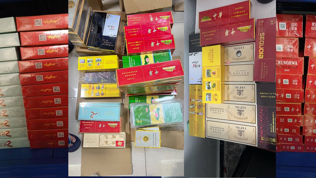 英语《亲胸摸下面激烈免费网站》中文版免费在 - 星辰...